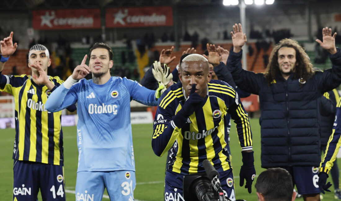 Fenerbahçe, Alanyaspor deplasmanında 2-0 geriye düştüğü maçı Talisca’nın iki golü