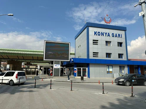 Konya’da bir avukat ve arkadaşı, hızlı trenle getirdikleri 1 kilo