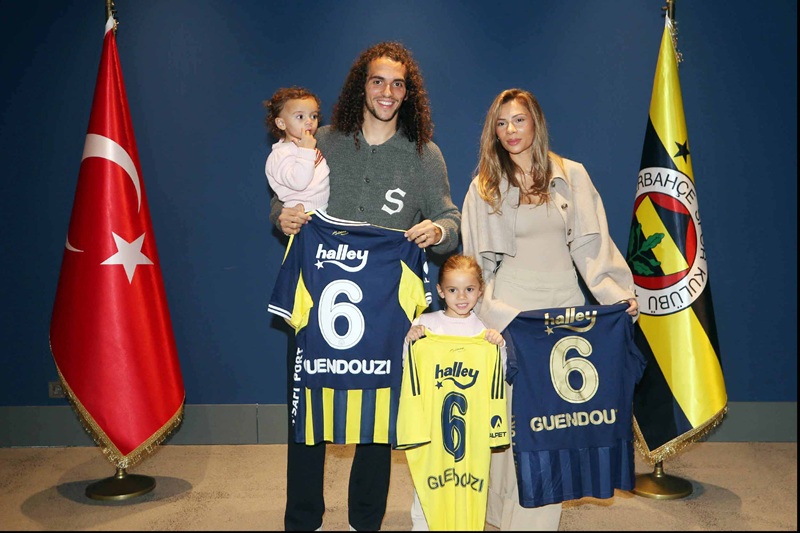 Fenerbahçe, Fransız orta saha oyuncusu Mattéo Guendouzi’yi resmen kadrosuna kattığını