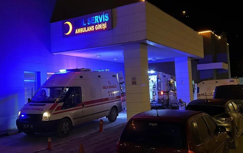 Gaziantep’in Şahinbey ilçesinde çıkan bıçaklı kavgada ağır yaralanan 16 yaşındaki