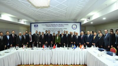 TDBB Yönetim Kurulu Gaziantep’te toplandı; Prof. Dr. Kürşad Zorlu, birliğin