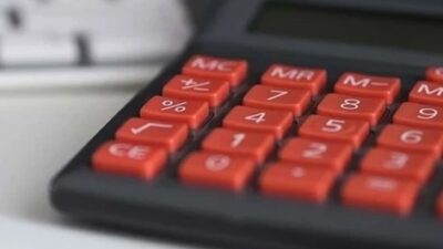 İstanbul Sanayi Odası Türkiye İmalat PMI verilerine göre, imalat sanayinde