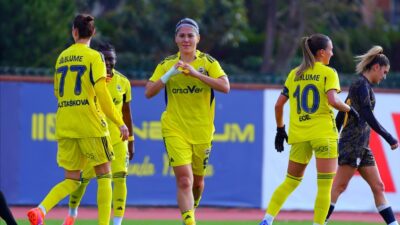 Turkcell Kadın Futbol Süper Ligi’nin 16. haftasında Fenerbahçe arsaVev, Dereağzı’nda