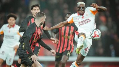Trendyol Süper Lig’in 19. haftasında futbolseverler, Atatürk Olimpiyat Stadı’nda adeta