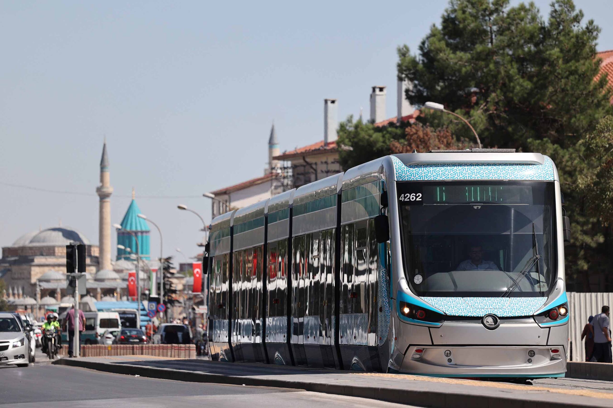 AKOM, yeni ulaşım tarifesine ilişkin yaptığı açıklamada Konya’nın, büyükşehirler arasında