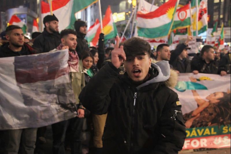 Avrupa’nın çeşitli kentlerinde YPG/SDG yandaşlarının düzenlediği izinsiz gösterilere polis ekipleri