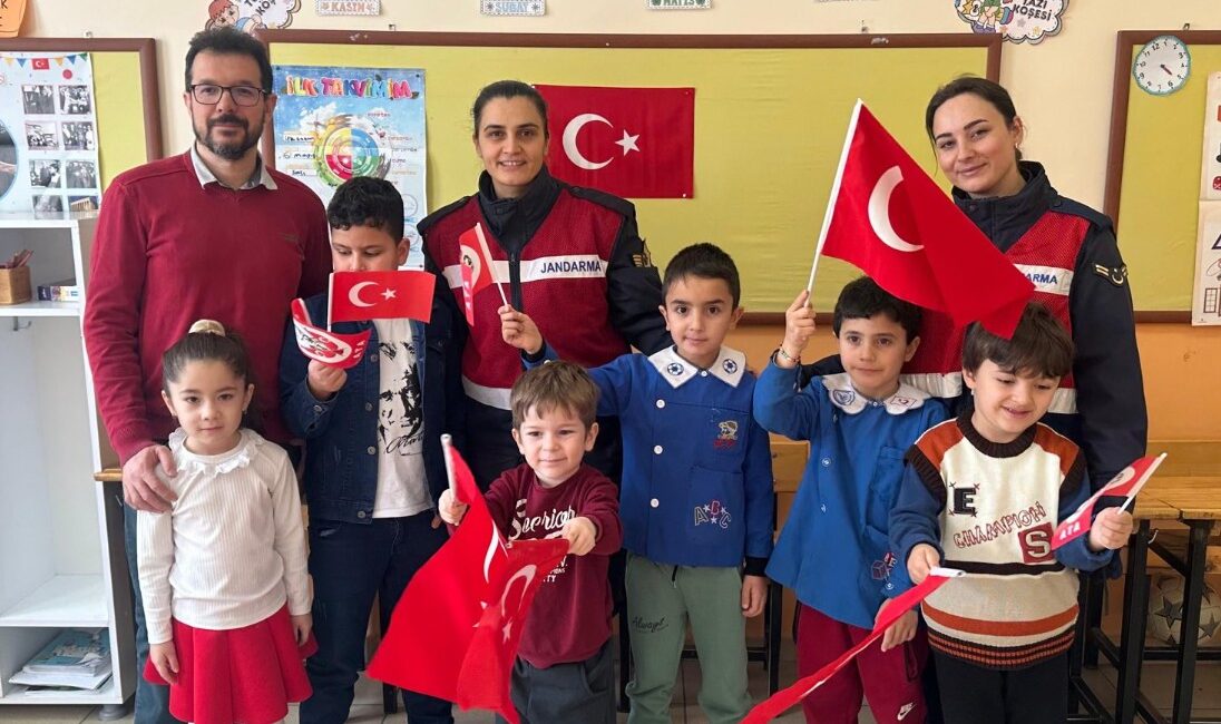 Eğitim-öğretim yılının ikinci döneminin başlamasıyla birlikte Şanlıurfa ve Uşak’ta jandarma