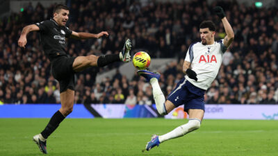 Kuzey Londra’da oynanan Premier League mücadelesi Tottenham Hotspur ile Manchester