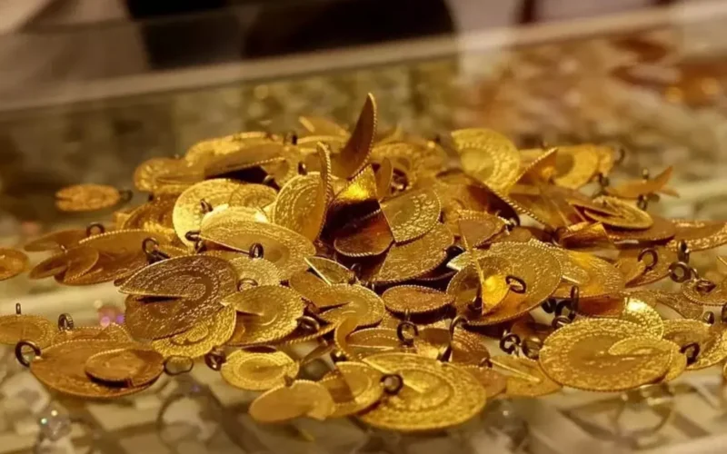 Gram altın 7.100 TL’nin üzerine çıkarak kritik eşiği geride bırakırken,