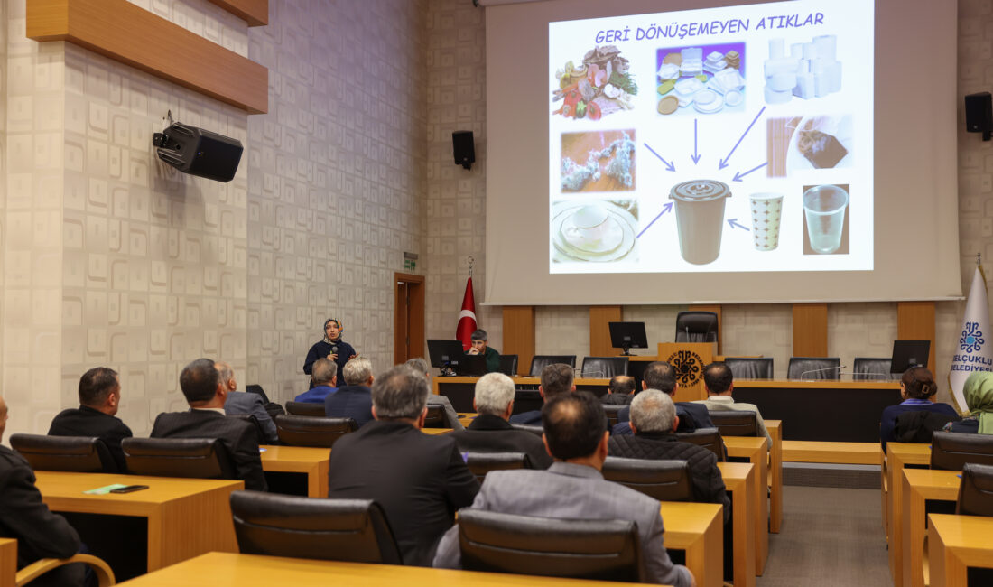 Selçuklu Belediyesi, muhtarlara yönelik “Sıfır Atık” eğitiminde “Çevre Dostu Muhtarlar