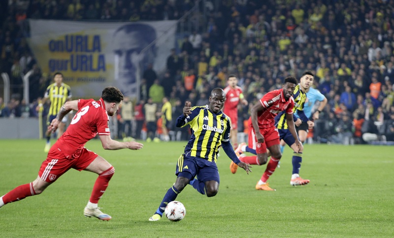 Fenerbahçe, UEFA Avrupa Ligi eleme turu play-off ilk maçında Kadıköy’de