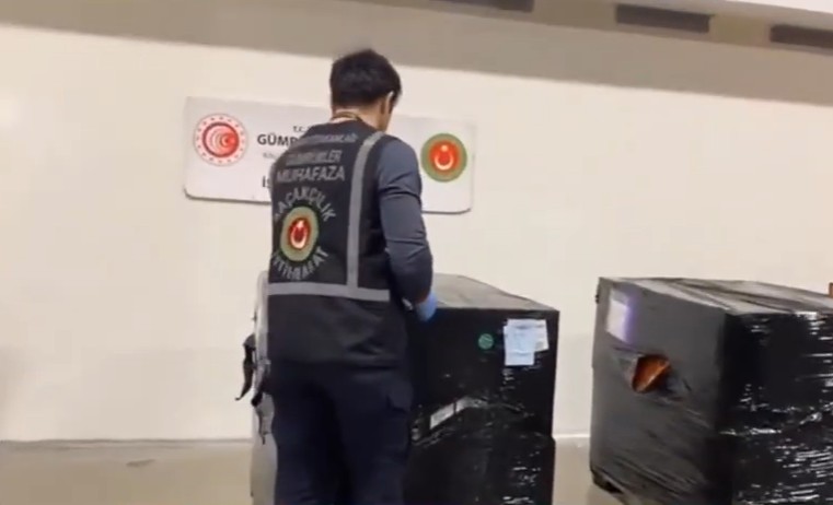 Gümrükler Muhafaza ekipleri, İskenderun Limanı ile İstanbul Havalimanı’nda düzenlenen iki