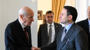 Adalet Bakanı Akın Gürlek, MHP Genel Başkanı Devlet Bahçeli’yi TBMM’deki
