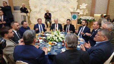 Konya Esnaf ve Sanatkârlar Odaları Birliği’nin (KONESOB) iftar programında Konya