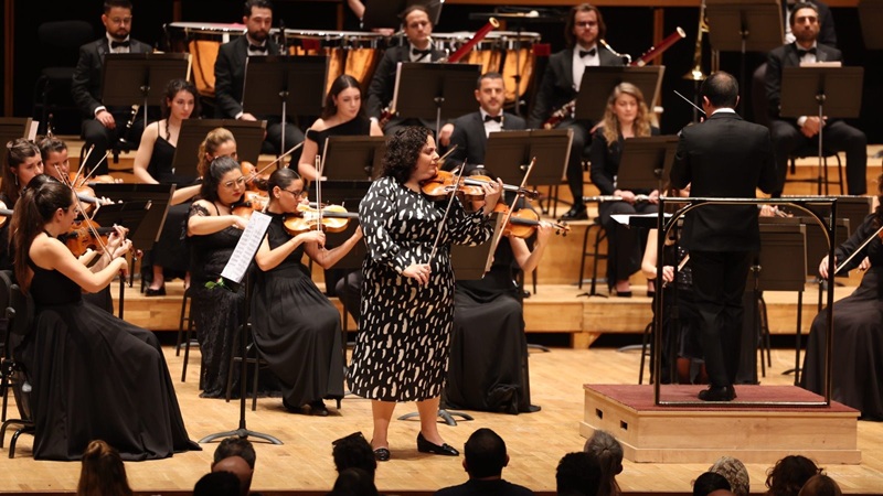 İzmir Oda Orkestrası’nın AASSM’deki “Romantizmin İki Yüzü” konserinde solist olarak