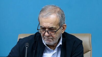 İran Cumhurbaşkanı Mesud Pezeşkiyan, Minab’da bir ilkokulda “onlarca masum öğrencinin”