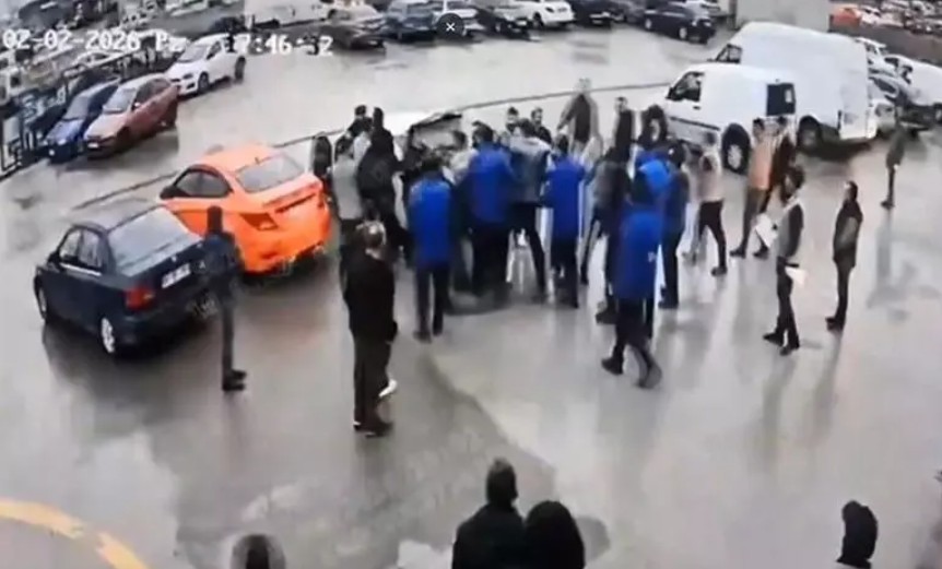 Ankara’da araç muayene istasyonunda çıkan kavga sırasında darbedilen polis memuru