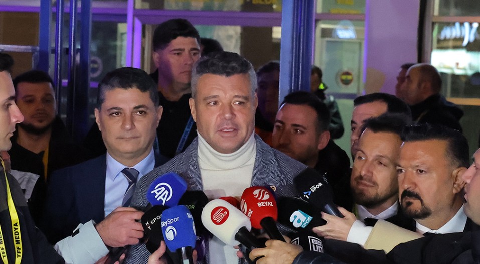 Eski Fenerbahçe Spor Kulübü Başkanı Sadettin Saran ile spiker Ela