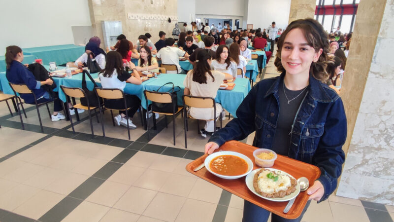 Selçuk Üniversitesi, Ramazan ayı boyunca öğrencilere 30 TL karşılığında üç