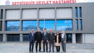Seydişehir Belediye Başkanı Hasan Ustaoğlu, yapımı tamamlanan yeni hastane binasında