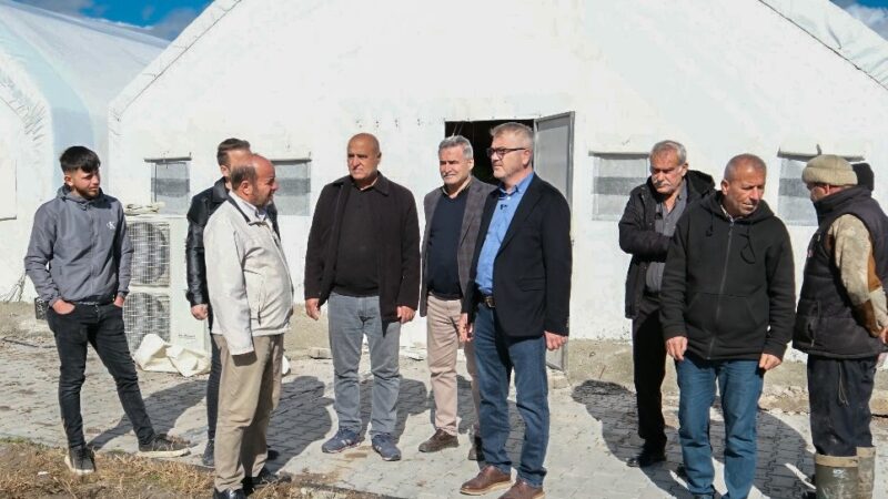 Seydişehir Belediye Başkanı Hasan Ustaoğlu, Gökhüyük Mahallesi’nde istiridye mantarı üretimi