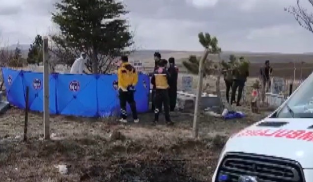Aksaray’ın Ortaköy ilçesinde mezarlık ziyaretine giden 35 yaşındaki Gamze Yıldırım,