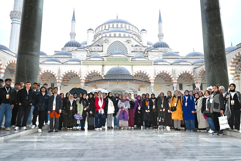 Konya Büyükşehir Belediyesi’nin 11. sınıf öğrencilerine yönelik Yüksek Hızlı Trenli