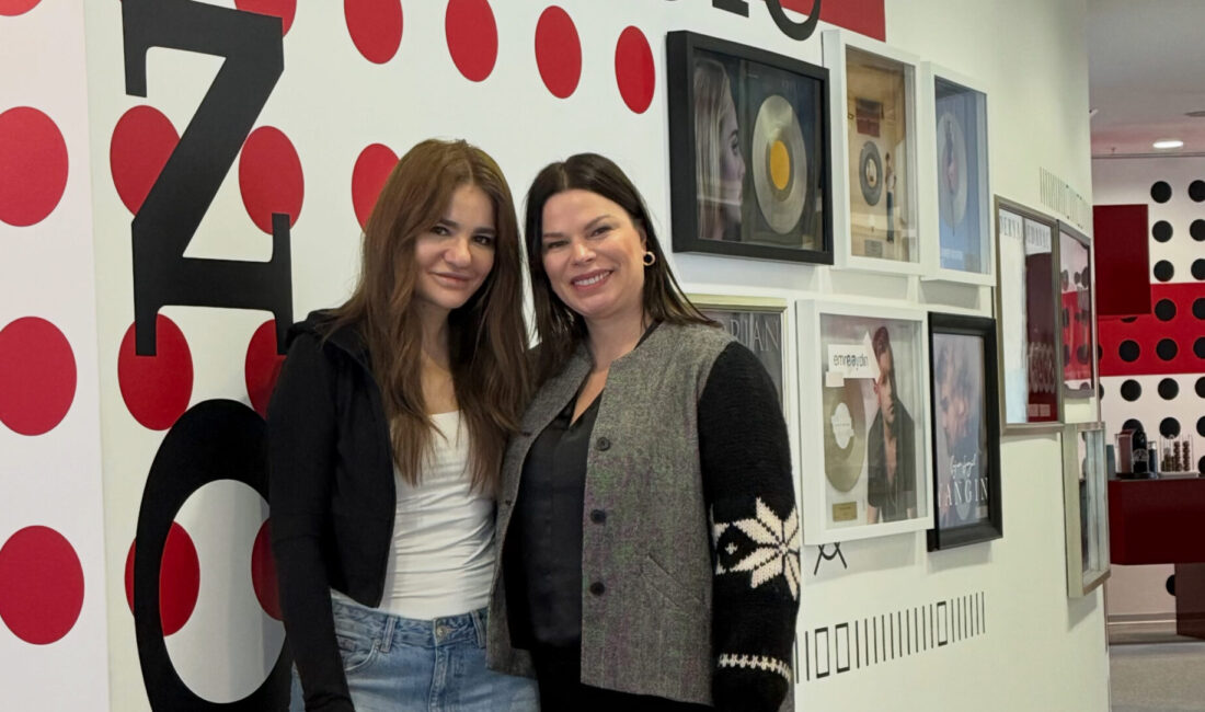 Şarkıcı Derya Bedavacı, 2023’te başlayan Sony Music Türkiye iş birliğini
