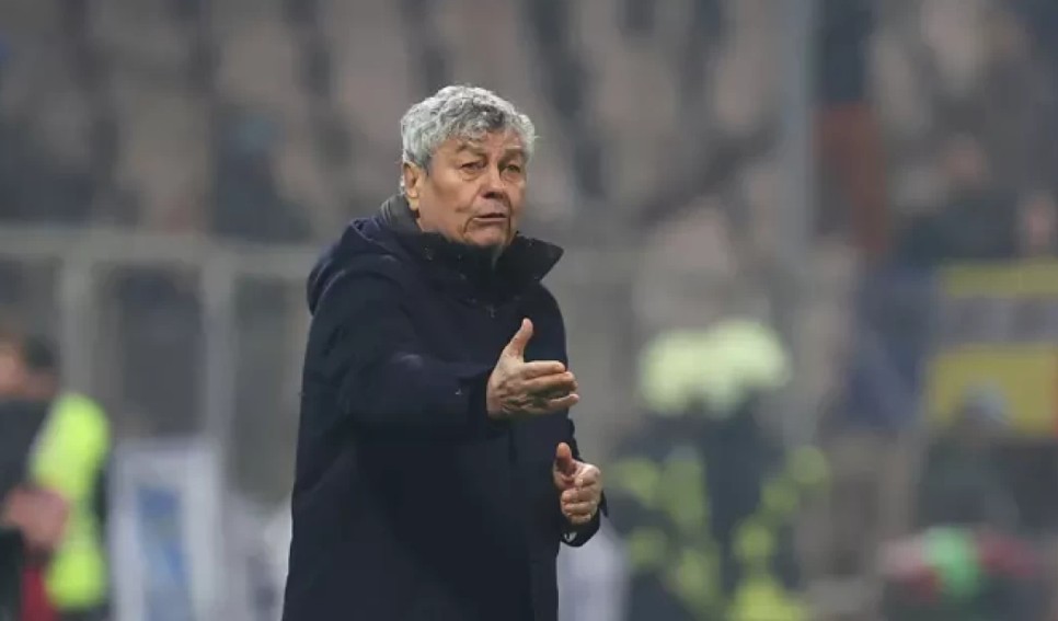 Romanya Futbol Federasyonu, sağlık sorunları yaşayan Mircea Lucescu ile yolların