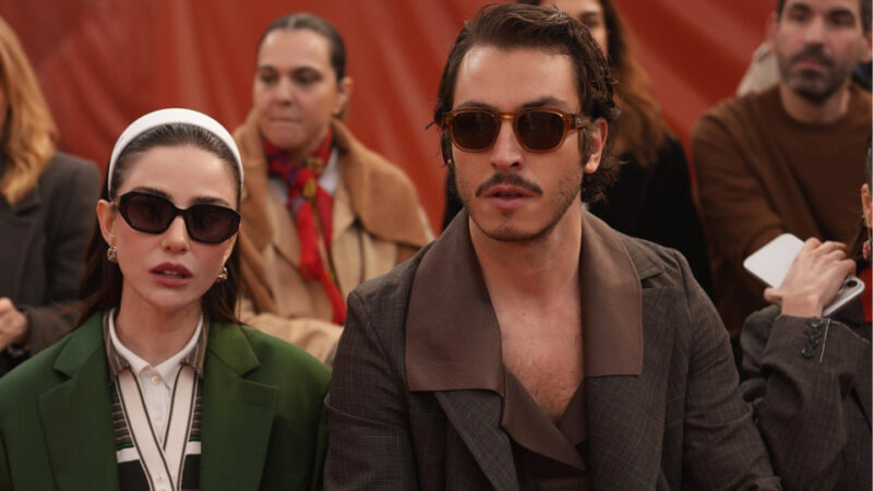 Paris Moda Haftası’na katılan Özge Gürel ile Boran Kuzum, defile