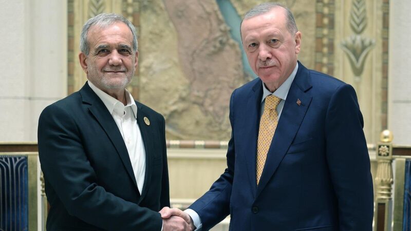 İran Cumhurbaşkanı Mesud Pezeşkiyan, sosyal medya hesabından Türkçe yaptığı paylaşımda