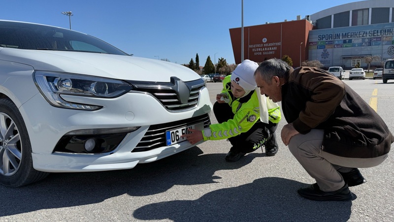 Konya İl Emniyet Müdürlüğü, sürücülerin trafikte mağduriyet yaşamaması ve doğru
