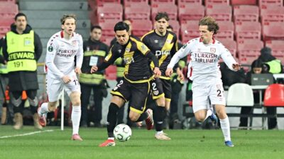 UEFA Konferans Ligi son 16 turu ilk maçında sahasında Rayo