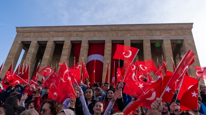 23 Nisan, Birinci Büyük Millet Meclisinin açılışından tam bir yıl