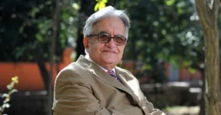 Tıp ve edebiyat dünyasının önemli isimlerinden Prof. Dr. Hasan Hüsrev