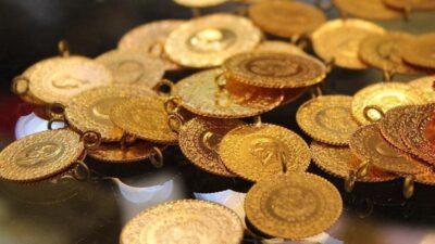 Küresel gelişmelerin etkisiyle yükseliş sonrası geri çekilen altın fiyatları yatırımcıların