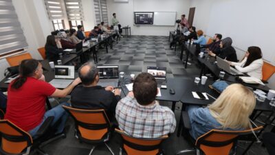 Konya Büyükşehir Belediyesi, personelin dijital dönüşüme uyumunu artırmak ve hizmet