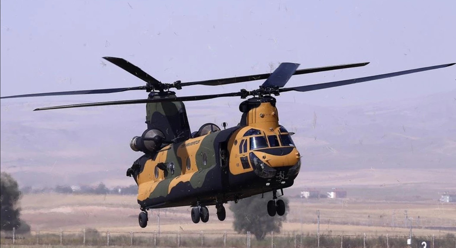 MSB, Kara Havacılık Komutanlığına ait CH-47 ağır nakliye helikopterinin Ankara