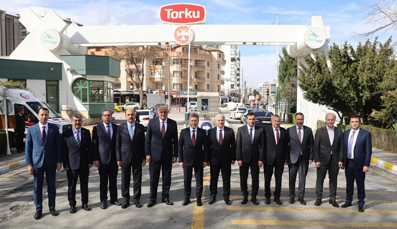 Tarım ve Orman Bakanı İbrahim Yumaklı, Konya Şeker Fabrikası’nı ziyaret
