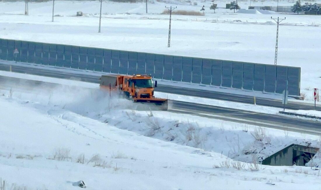 Yurdun bazı illerinde soğuk hava ve kar etkili oldu.