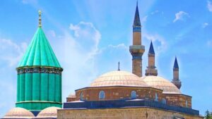 Tarihi mirası, manevi atmosferi ve doğal güzellikleriyle Konya, şehre gelen