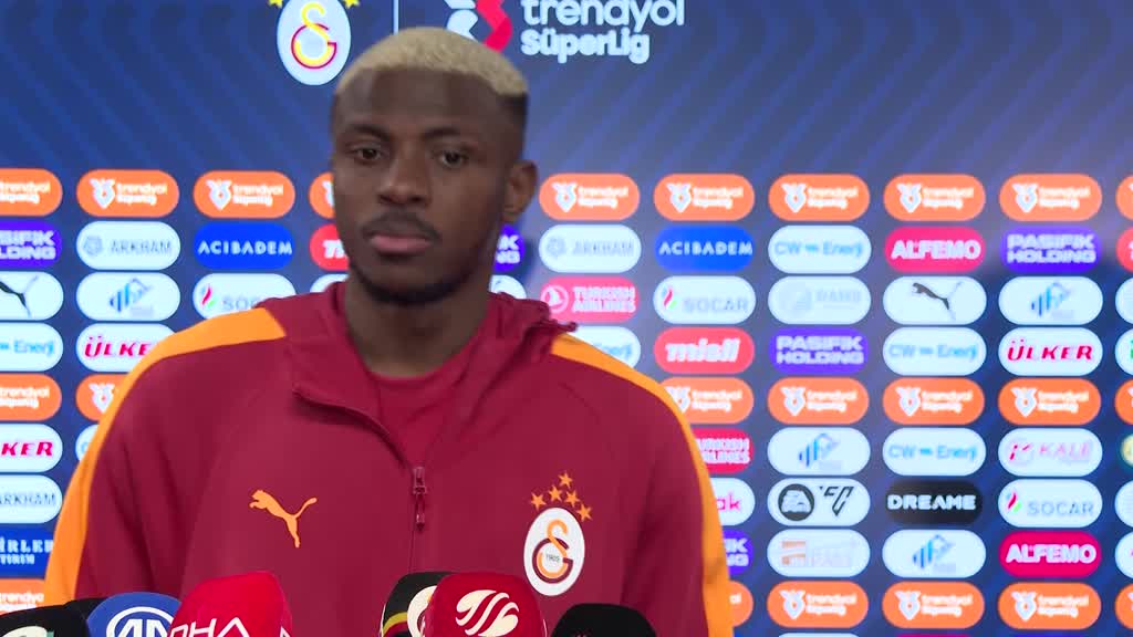 Galatasaray’ın Başakşehir ile oynadığı Süper Lig karşılaşmasında sakatlanan Victor Osimhen,