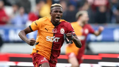 Galatasaray’ın yıldız golcüsü Victor Osimhen için Avrupa devlerinin ilgisi sürerken,