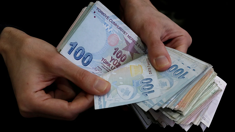 Bankalar, emeklileri çekmek için promosyon tutarlarını artırırken, yeni kampanyalarla 40