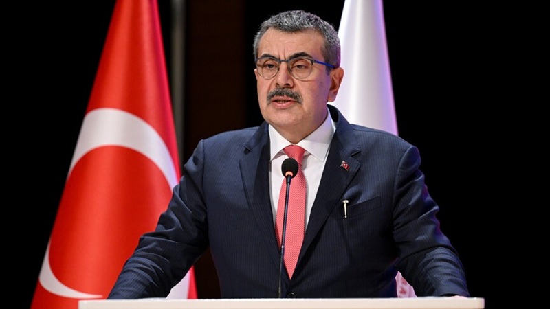 Milli Eğitim Bakanı Yusuf Tekin, "Aziz milletimiz müsterih olsun, çocuklarımızın