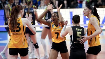 Vodafone Sultanlar Ligi play-off final serisinin beşinci maçında Fenerbahçe Medicana'yı