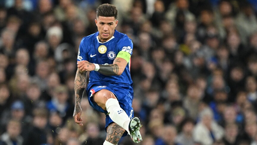 İngiltere Premier Lig'in 36. haftasında Liverpool ile Chelsea 1-1 berabere