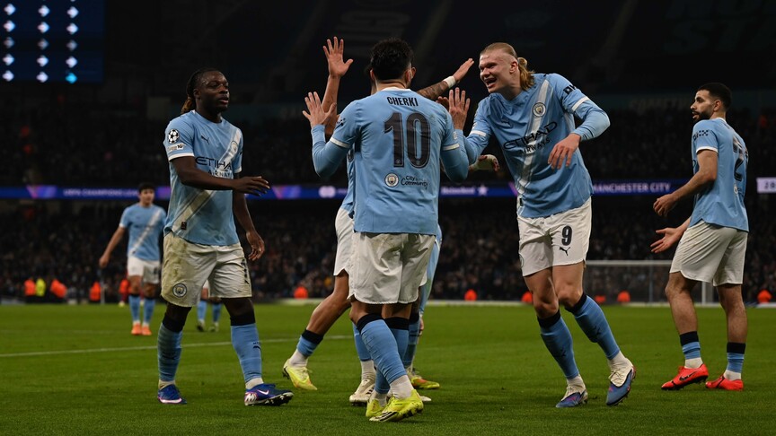İngiltere Premier Lig'de şampiyonluk mücadelesi veren Manchester City, sahasında Brentford'u