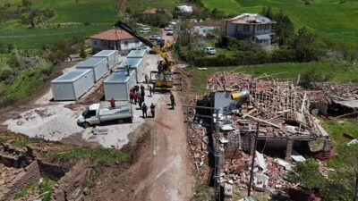Çorum’un Sungurlu ilçesinde hortum nedeniyle zarar gören Oyaca ve Kavşut