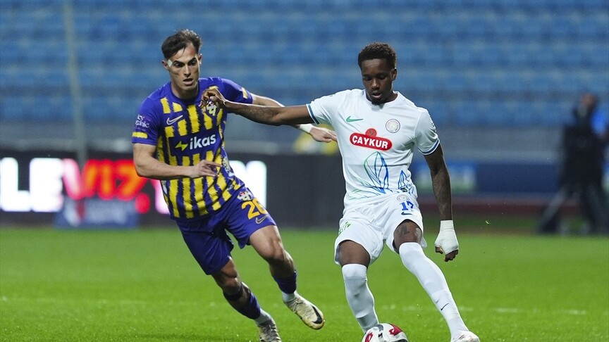 Trendyol Süper Lig’in 33. haftasında ikas Eyüpspor, sahasında Çaykur Rizespor’u